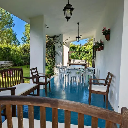 Villa Grande A 100 M. Dal Mare *